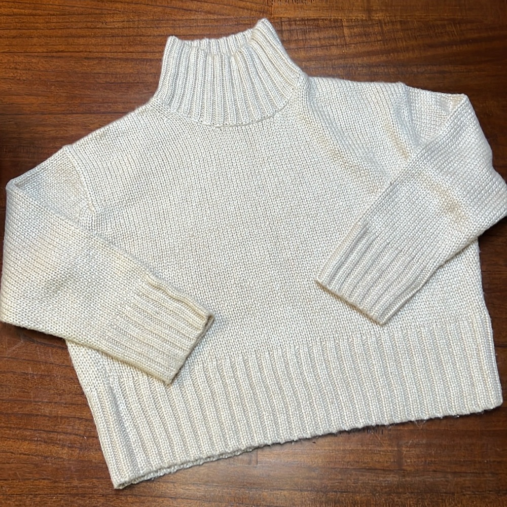 Ann Taylor mock neck sweater size l